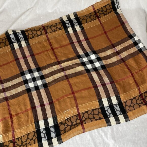 Burberry Women's Animal Leopard Haymarket Check Square Shape Scarf Cashmere - Picture 12 of 15